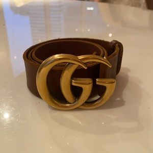 Gucci brown size 75 leather belt with gold hardware